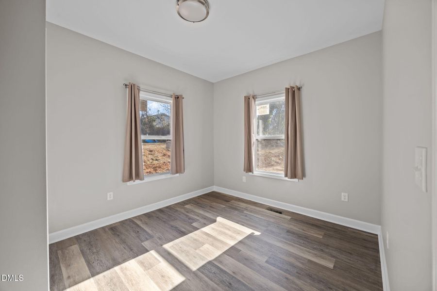 36-web-or-mls-1105 8th St HDR 045