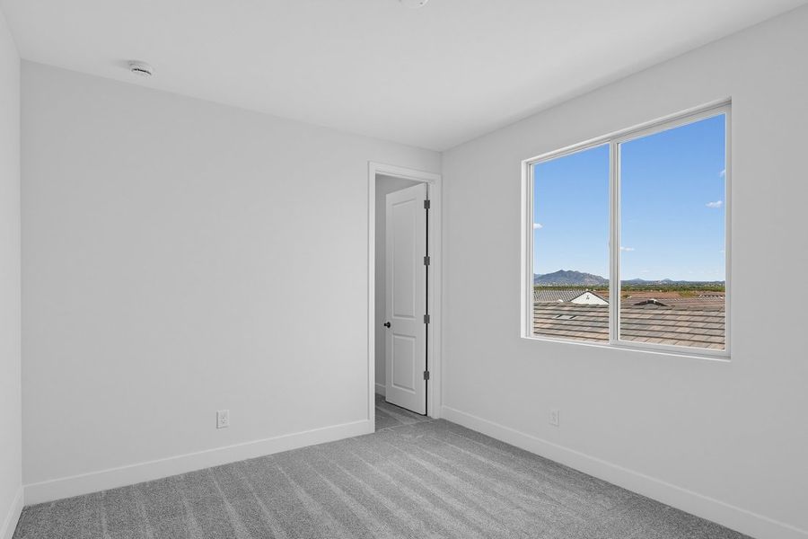 Spacious, unfurnished interior of a new home in Verdin, Phoenix (Image 23).