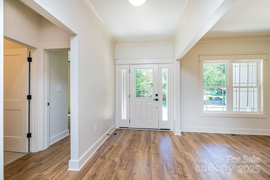 Spacious, unfurnished interior of a new home in , Hickory (Image 28).