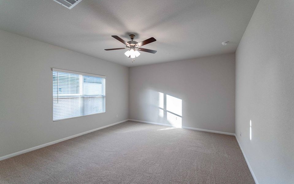 Spacious, unfurnished interior of a new home in Sanctuary, Salado (Image 11).