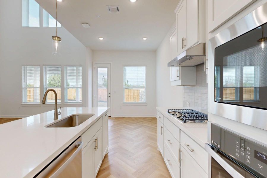 Furnished interior view inside a new home in Barksdale, Leander (Image 8).