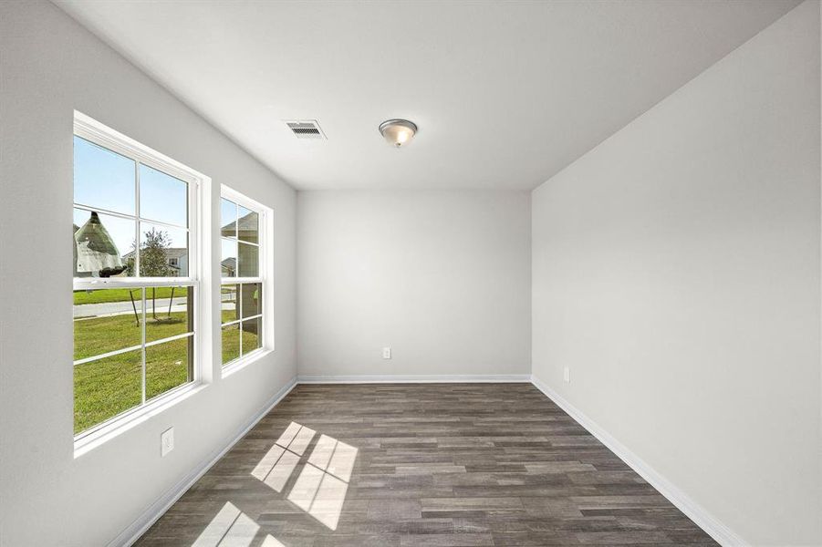 Spacious, unfurnished interior of a new home in Middlefield Village, Dallas (Image 17).