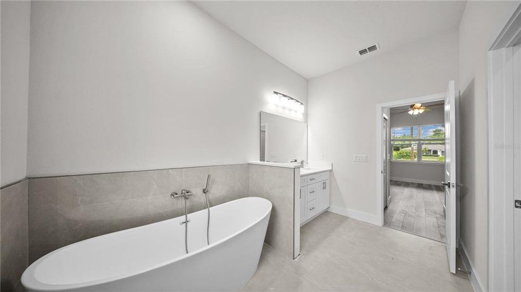 Furnished interior view inside a new home in , Port Charlotte (Image 9).