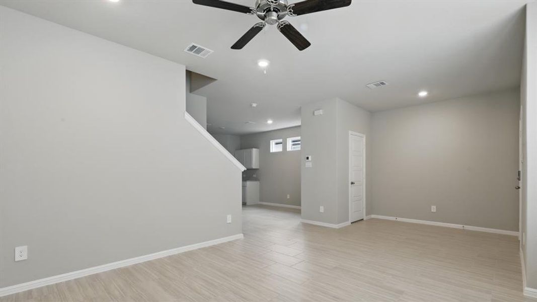 Spacious, unfurnished interior of a new home in Orchard Village, Fort Worth (Image 27). Spacious, unfurnished interior of a new home in Orchard Village, Fort Worth (Image 27).