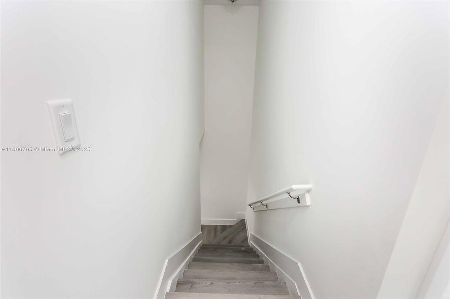 Image 36 of a home in .