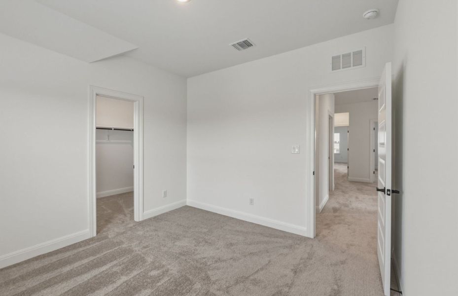 Spacious, unfurnished interior of a new home in Santa Rita Ranch, Liberty Hill (Image 35). Spacious, unfurnished interior of a new home in Santa Rita Ranch, Liberty Hill (Image 35).