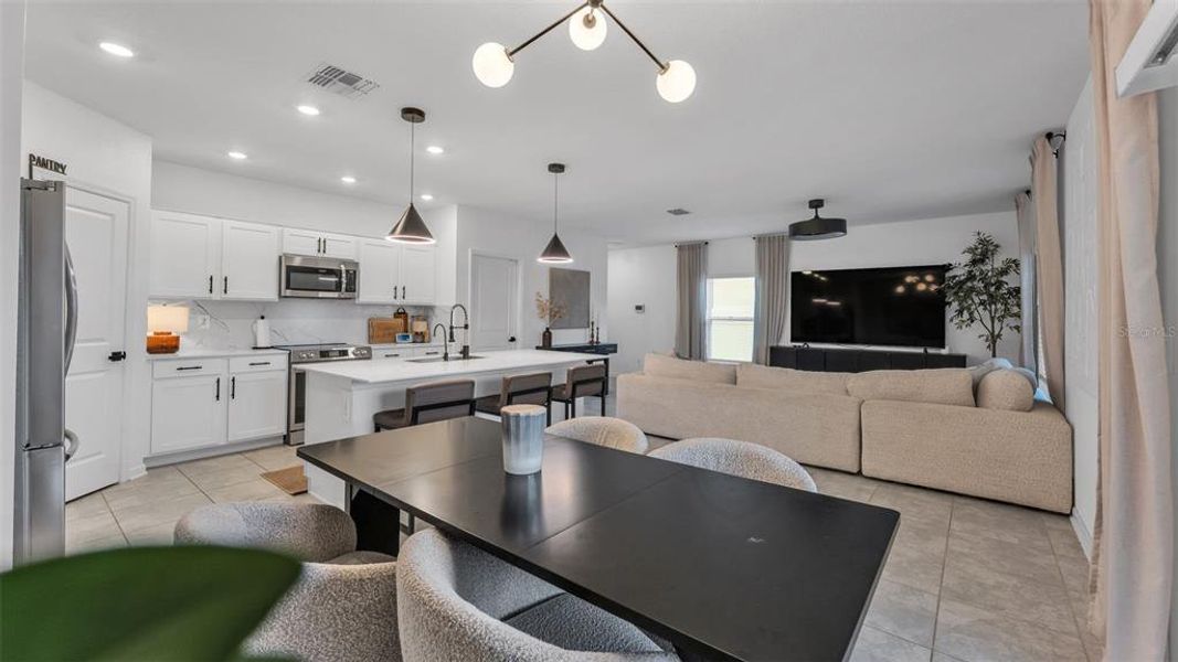 Furnished interior view inside a new home in , Winter Haven (Image 12).