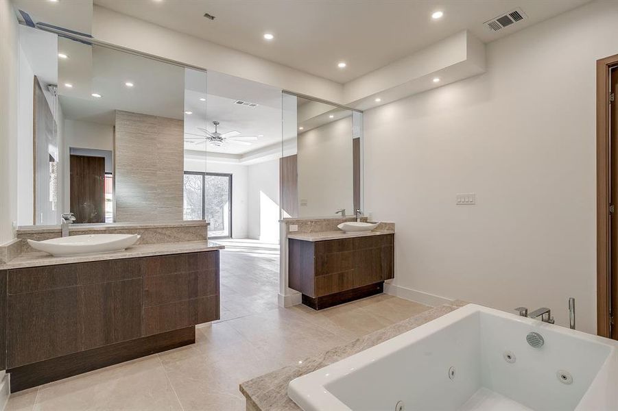 Furnished interior view inside a new home in , Cedar Hill (Image 11).