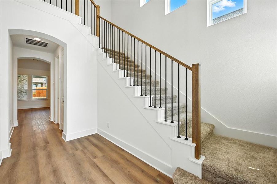 Spacious, unfurnished interior of a new home in Hillstead, Lavon (Image 23).