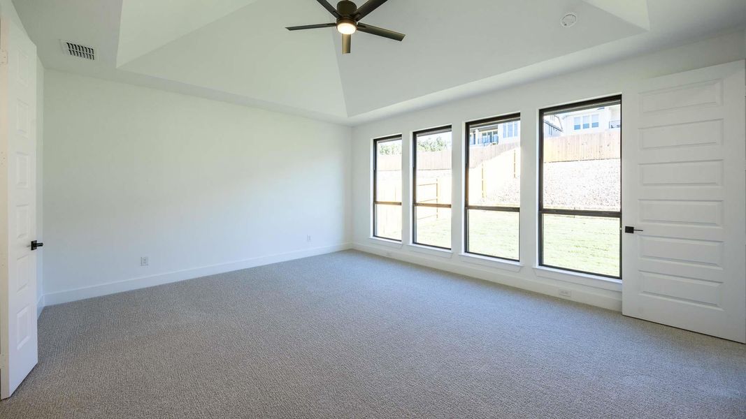 Spacious, unfurnished interior of a new home in Palmera Ridge 70', Leander (Image 11). Spacious, unfurnished interior of a new home in Palmera Ridge 70', Leander (Image 11).