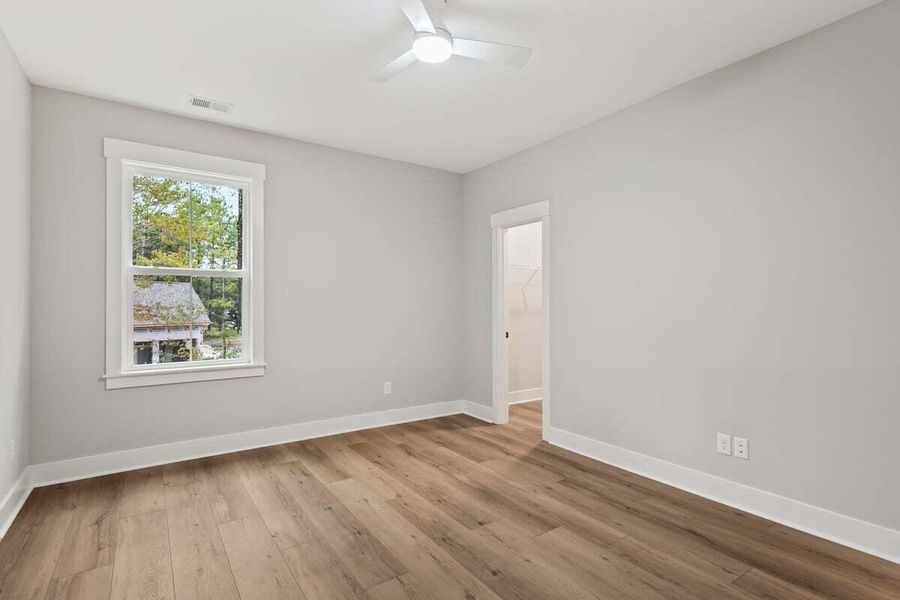 Spacious, unfurnished interior of a new home in , Ravenel (Image 34).