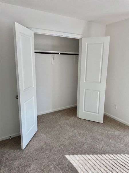 Spacious, unfurnished interior of a new home in Sienna 70' Lots, Missouri City (Image 20).