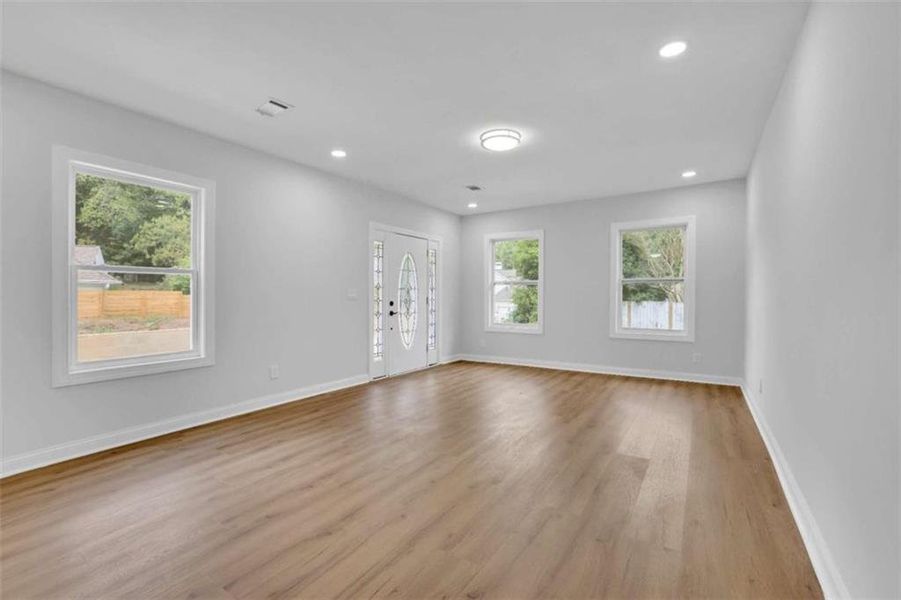 Spacious, unfurnished interior of a new home in , Smyrna (Image 13).
