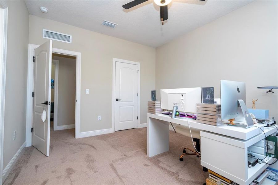Furnished interior view inside a new home in , Kissimmee (Image 43).
