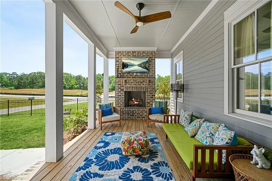 Exterior details and patio area of a home in , Milton (Image 4).