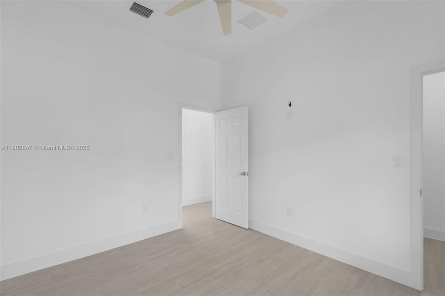 Spacious, unfurnished interior of a new home in , Key Largo (Image 21). Spacious, unfurnished interior of a new home in , Key Largo (Image 21).