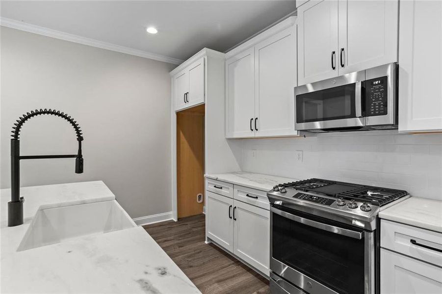 Furnished interior view inside a new home in , Dallas (Image 14). Furnished interior view inside a new home in , Dallas (Image 14).