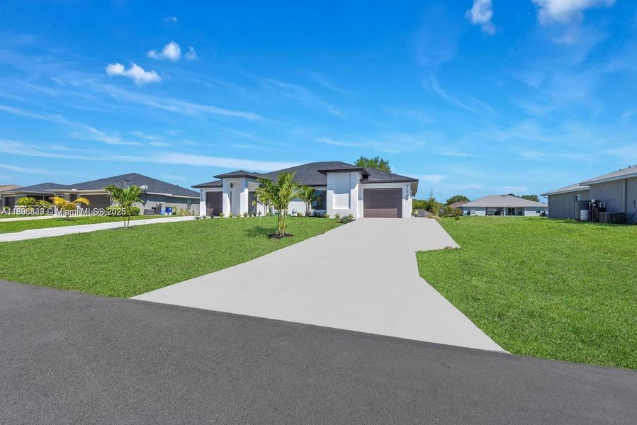 Image 34 of a home in .