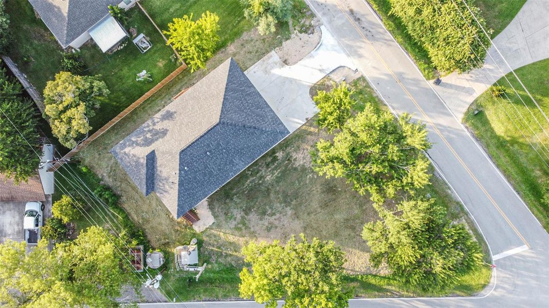 The sky's the limit when it comes to transforming this oasis and making it truly your own. The sky's the limit when it comes to transforming this oasis and making it truly your own.