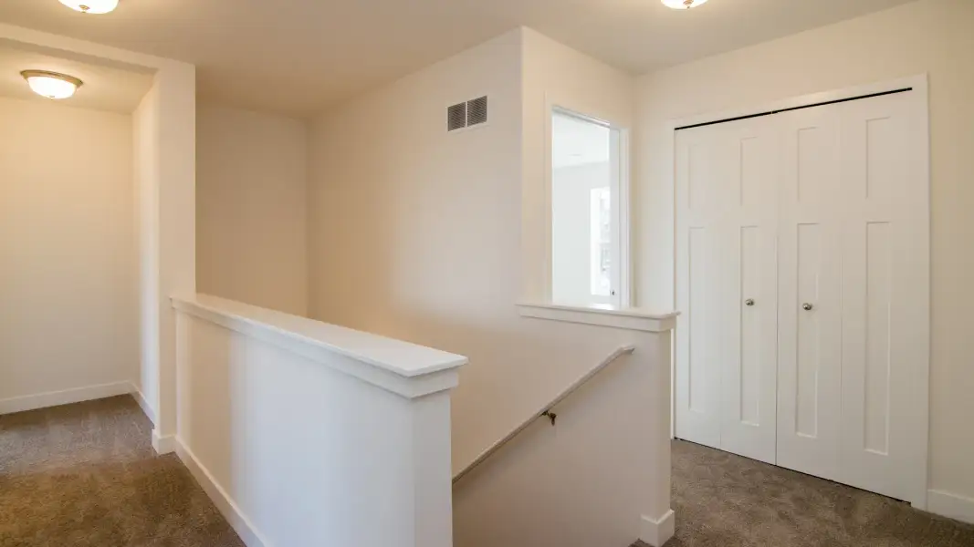 Representative unfurnished interior of a home built from the The Hartland by Norfolk Homes in Offsite Builds Southern Michigan, Ann Arbor (Image 68).
