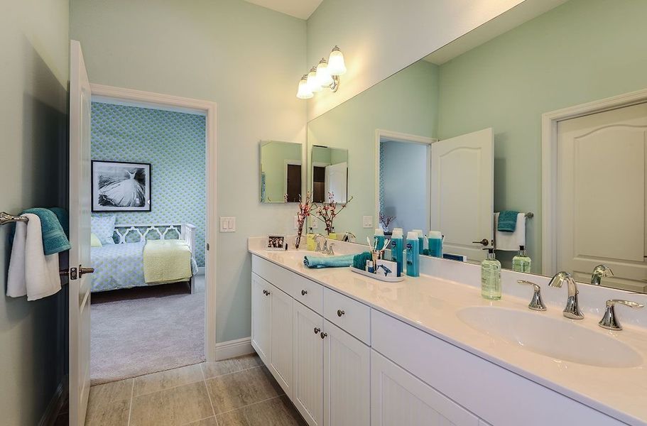 Representative furnished interior of a home built from the Kiawah 2 by Neal Communities in Canoe Creek, Parrish (Image 15). Representative furnished interior of a home built from the Kiawah 2 by Neal Communities in Canoe Creek, Parrish (Image 15).