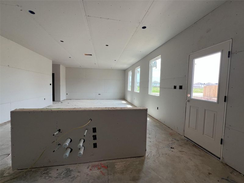 Spacious, unfurnished interior of a new home in Rolling Glen, Hutto (Image 13). Spacious, unfurnished interior of a new home in Rolling Glen, Hutto (Image 13).