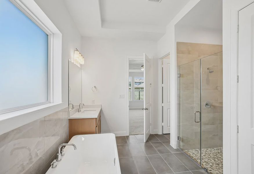 Homesite 1702 Primary Bath - 10 of 18