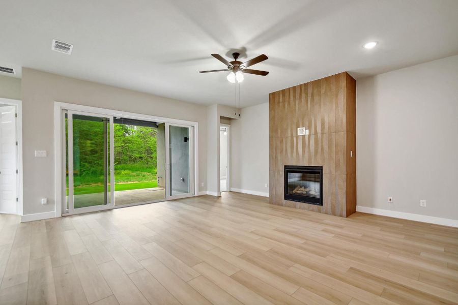 Spacious, unfurnished interior of a new home in Double Eagle Ranch, Cedar Creek (Image 21). Spacious, unfurnished interior of a new home in Double Eagle Ranch, Cedar Creek (Image 21).