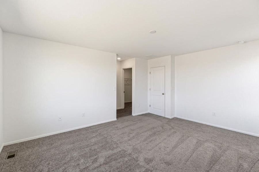 Spacious, unfurnished interior of a new home in Murphy Creek Classic, Aurora (Image 20). Spacious, unfurnished interior of a new home in Murphy Creek Classic, Aurora (Image 20).