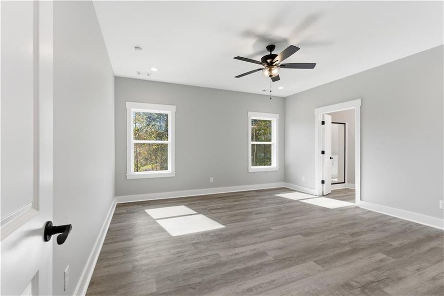 Spacious, unfurnished interior of a new home in , Dallas (Image 49).