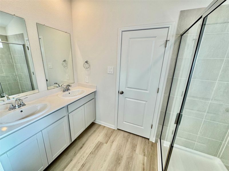 Furnished interior view inside a new home in Waterstone Crossing, Kyle (Image 8). Furnished interior view inside a new home in Waterstone Crossing, Kyle (Image 8).