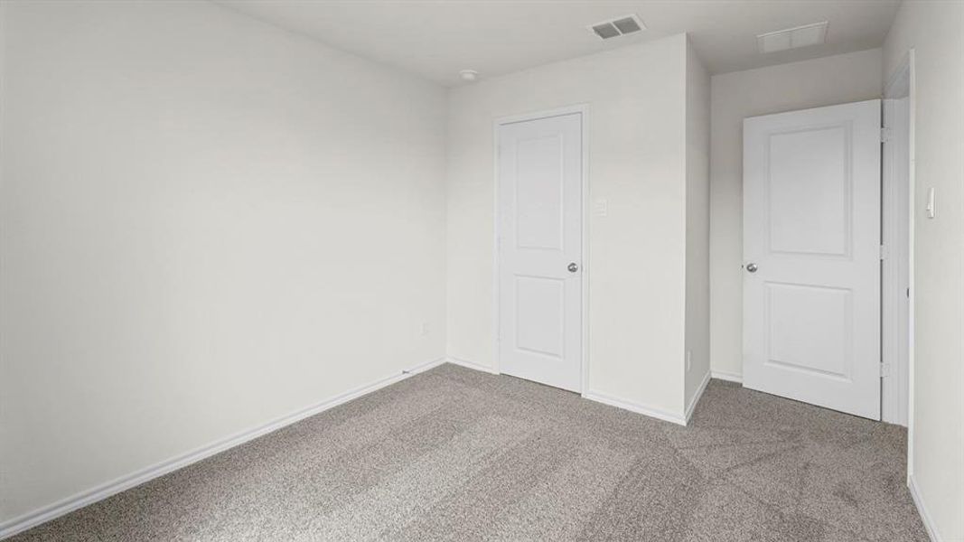 Spacious, unfurnished interior of a new home in Creekside Ranch, Blue Ridge (Image 29).