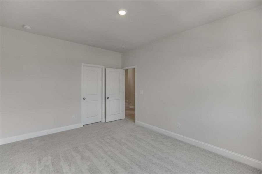 Spacious, unfurnished interior of a new home in Overlook at Lanier, Buford (Image 20).