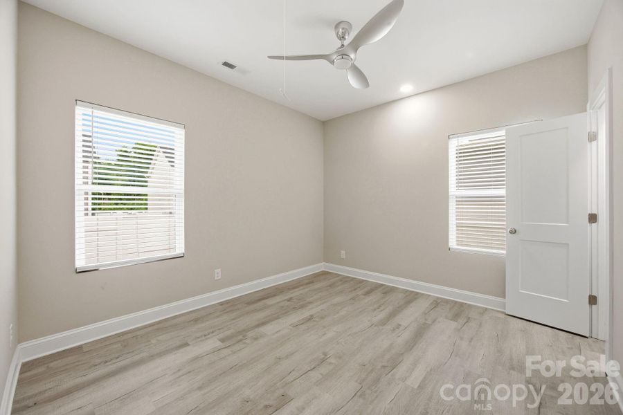 Spacious, unfurnished interior of a new home in , Charlotte (Image 11).