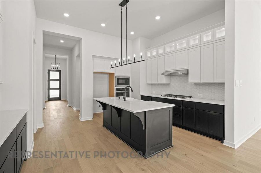 Furnished interior view inside a new home in Ridge Crossing, Waxahachie (Image 3).