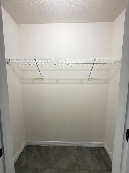 Spacious, unfurnished interior of a new home in Deer Path, Ocala (Image 32).