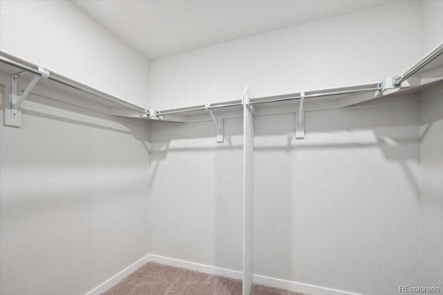 Spacious, unfurnished interior of a new home in Legato, Commerce City (Image 10).