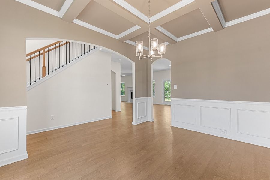 Dining Room:4631 Capulet Court