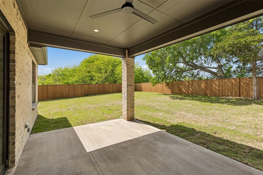 Exterior details and patio area of a home in , Sherman (Image 27).