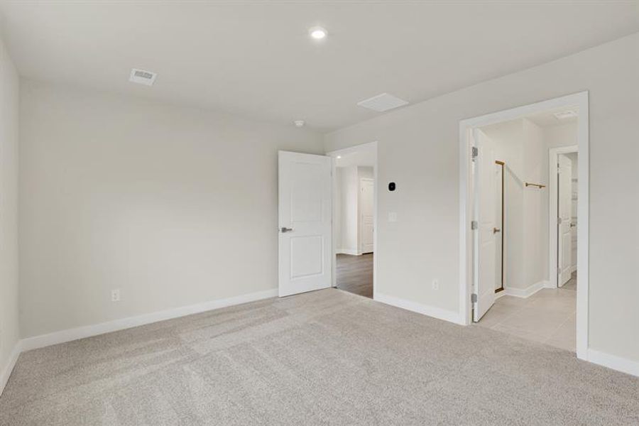 Spacious, unfurnished interior of a new home in Cobblestone at East Argent, Hardeeville (Image 19).
