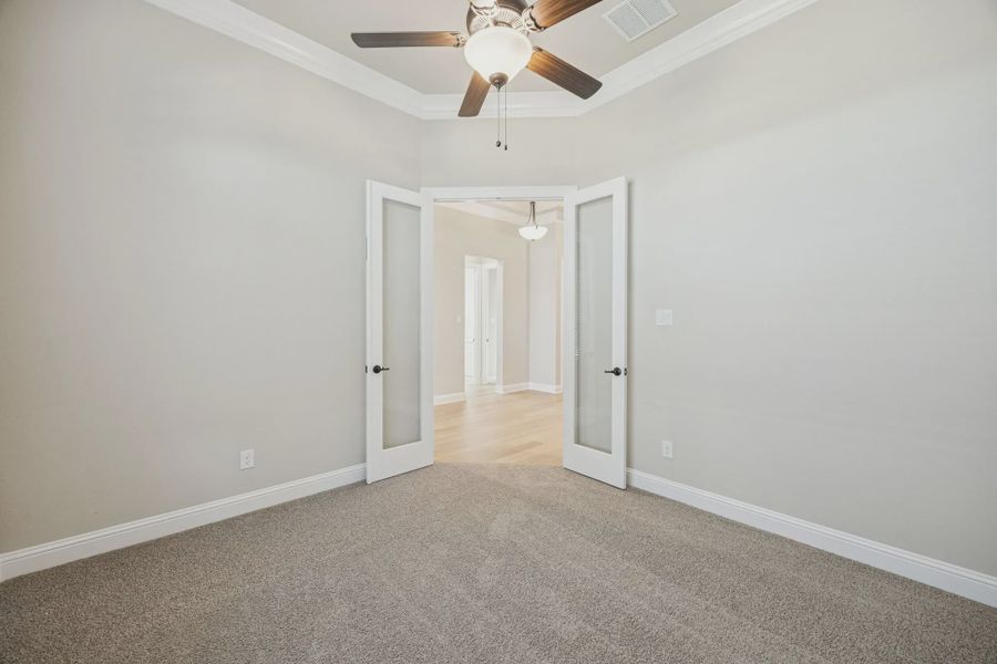 Spacious, unfurnished interior of a new home in Karis, Crowley (Image 7).