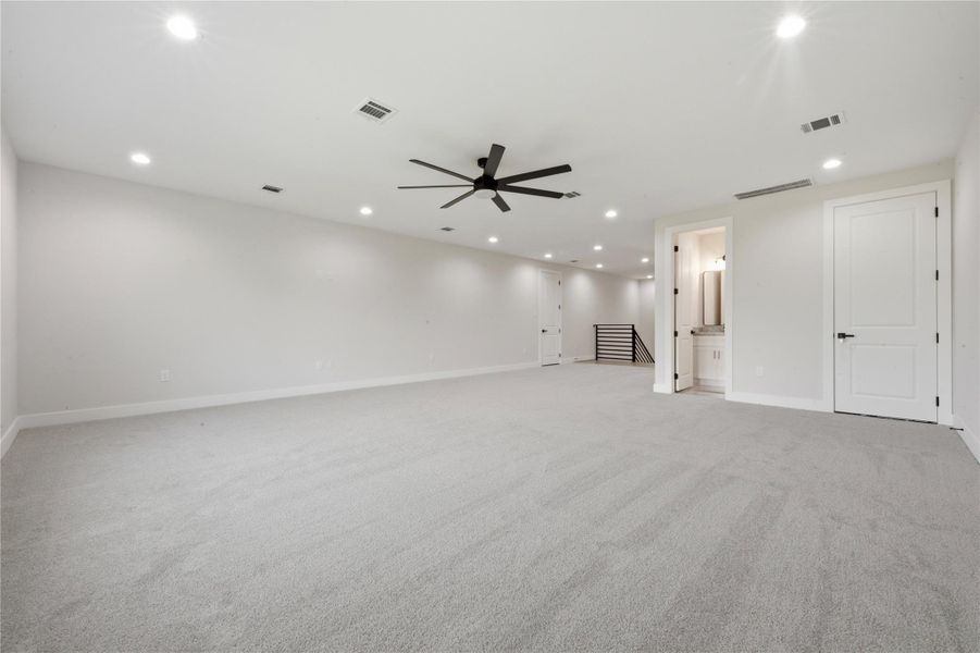Spacious, unfurnished interior of a new home in , Baytown (Image 42). Spacious, unfurnished interior of a new home in , Baytown (Image 42).