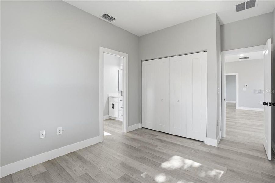 Spacious, unfurnished interior of a new home in , Port Charlotte (Image 38).