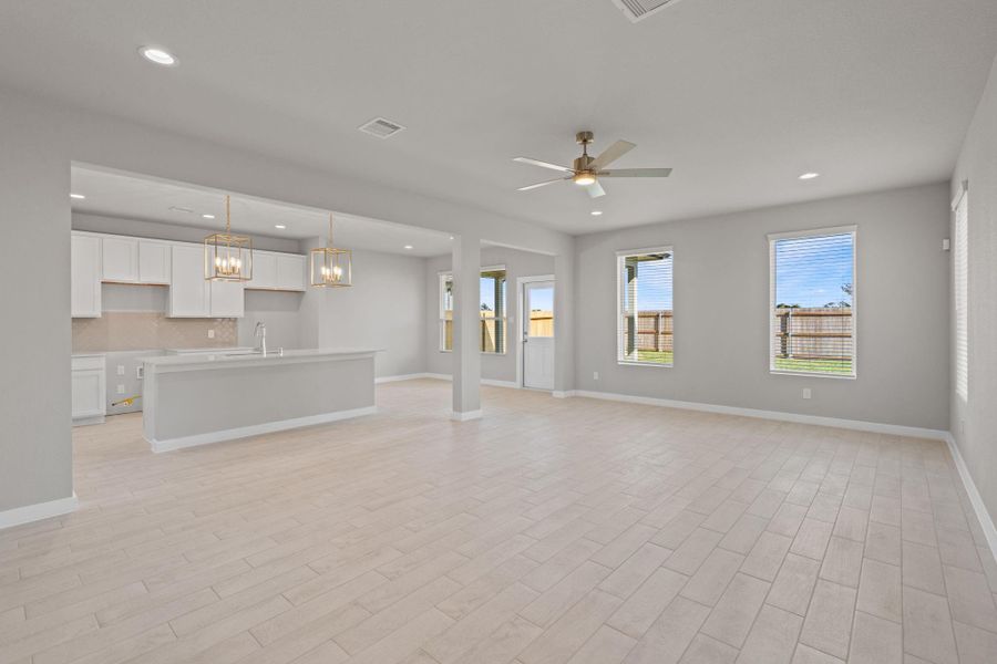Spacious, unfurnished interior of a new home in Grand Oaks Village, Houston (Image 11). Spacious, unfurnished interior of a new home in Grand Oaks Village, Houston (Image 11).
