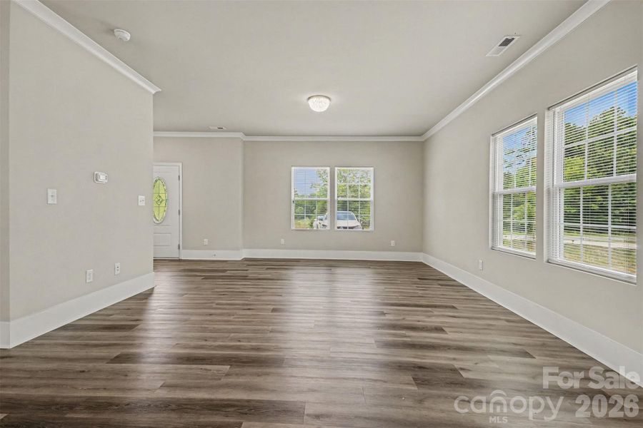 Spacious, unfurnished interior of a new home in , Charlotte (Image 14).
