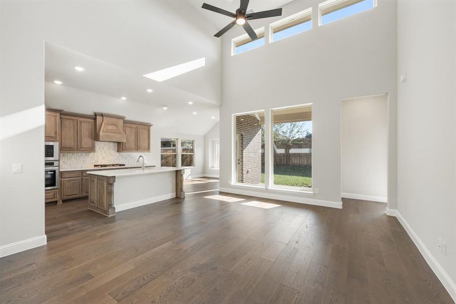 Spacious, unfurnished interior of a new home in Sable Creek, Sanger (Image 24).