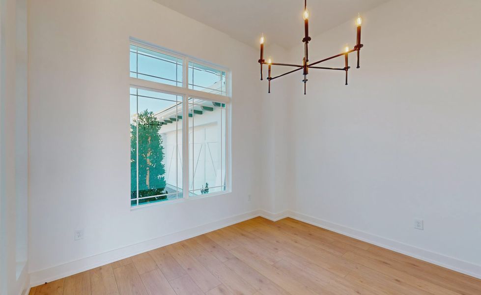 Spacious, unfurnished interior of a new home in West Hill Estates, Dade City (Image 28).