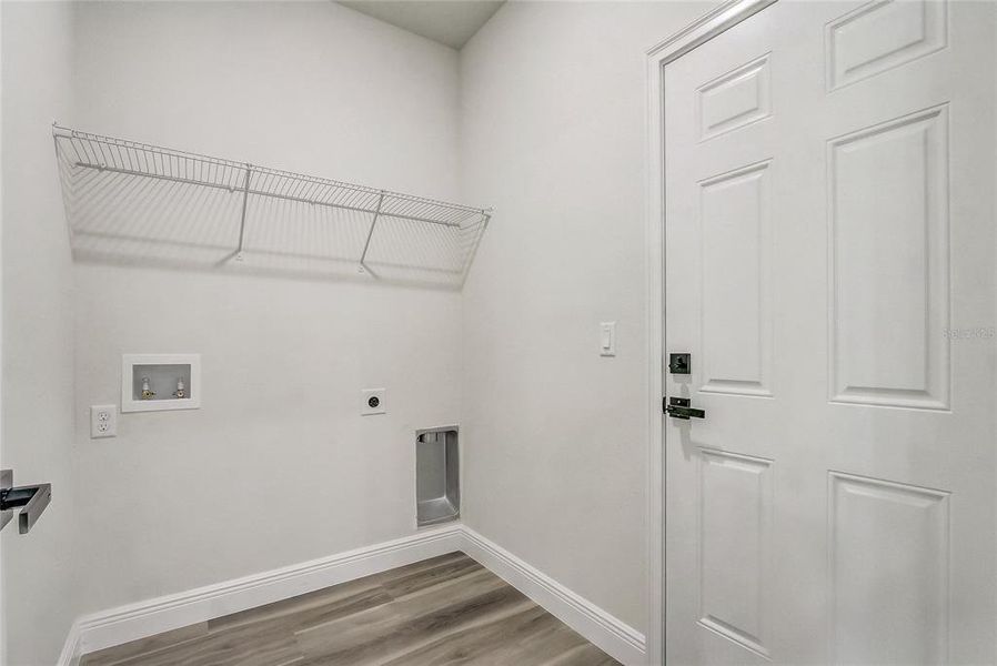 Spacious, unfurnished interior of a new home in , Ocala (Image 24).