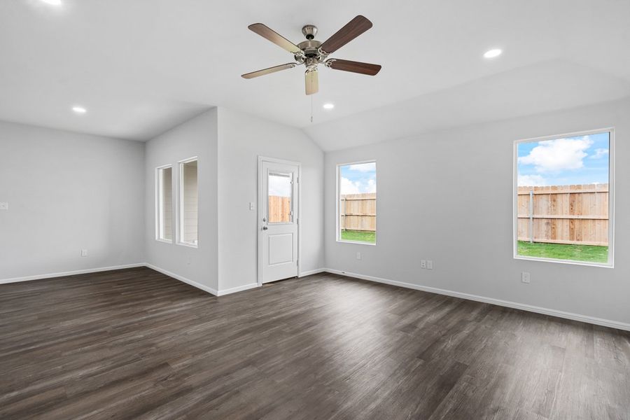 Representative unfurnished interior of a home built from the TAYLOR by D.R. Horton in Faculty Row, Abilene (Image 35).
