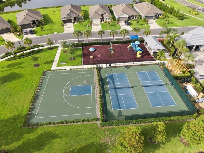 Community amenities in Aviary at Rutland Ranch, Parrish (Image 35). Community amenities in Aviary at Rutland Ranch, Parrish (Image 35).